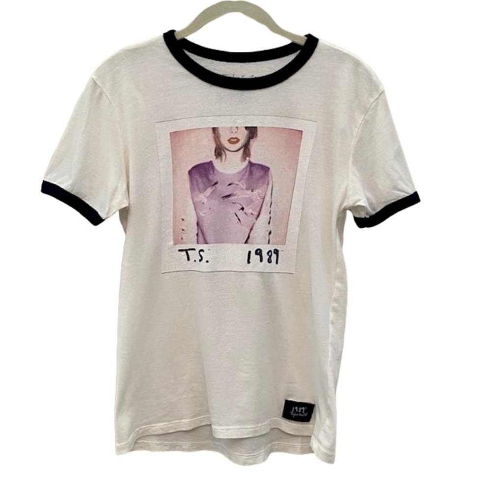 Taylor Swift 1989 Concert Tee | Size Large